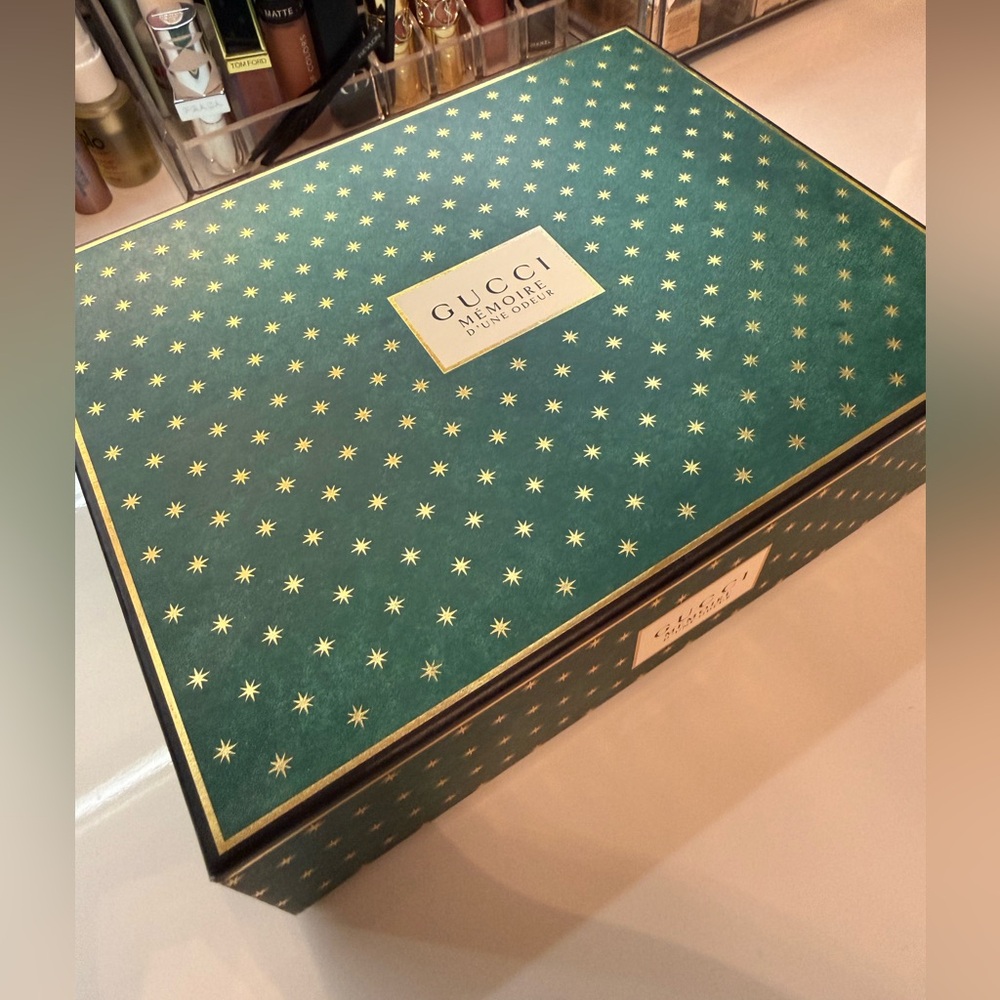 ✨ Auth Gucci Perfume Box ✨